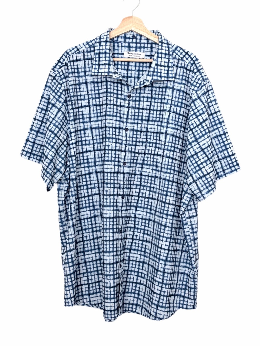 Tommy Bahama Coastal Ease Geo Fades IslandZone Camp Shirt Size 2XLT Short Sleeve